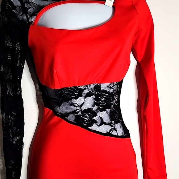 Great Glam very sexy red and black lace dress, size small, new with tags - Picture 2 of 4